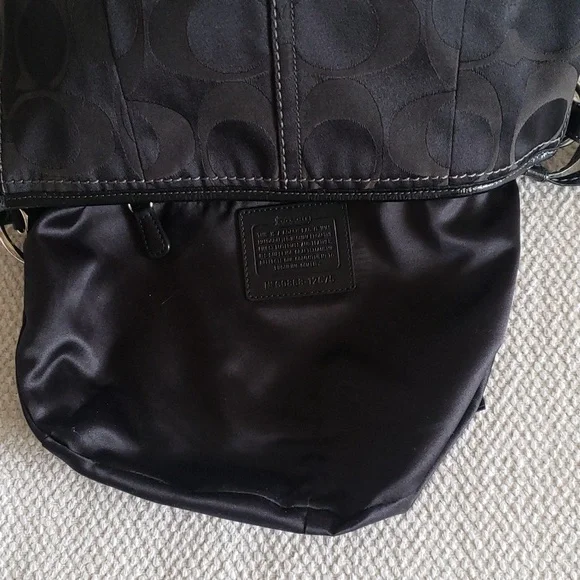 Coach Black Shoulder Bag - Picture 4 of 9